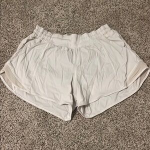 Lululemon White Hotty Hot 4inch Shorts